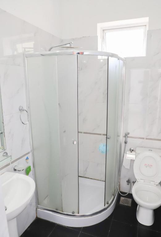 HOSTEL KATUNAYAKE At COLOMBO AIRPORT TRANSITにあるバスルーム