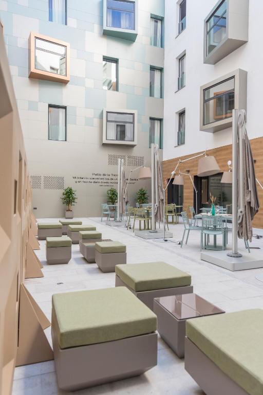 Hotel Macià Sevilla Kubb - Resim 26