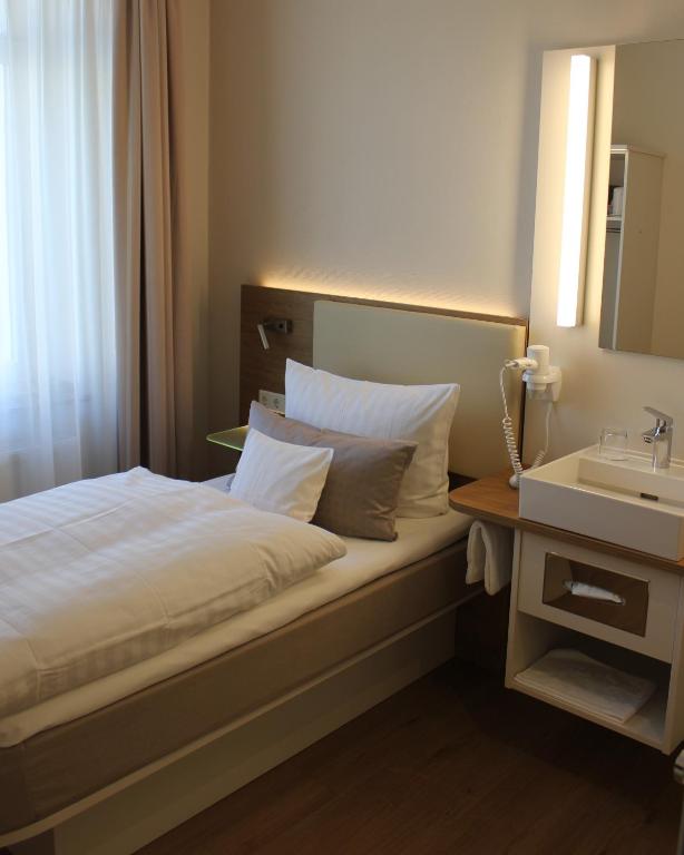 Stüttgens Hotel - Economy Single Room