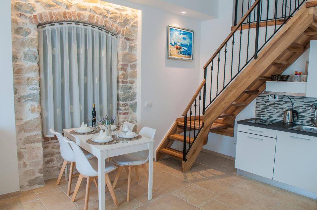 Kuchyňa alebo kuchynka v ubytovaní Bazzar Apartments