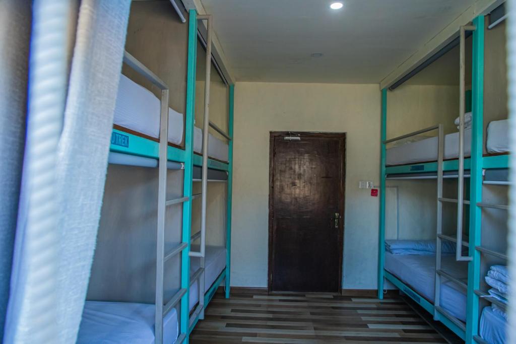 Llit o llits en una habitació de Hostel Nepal Pvt Ltd