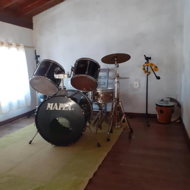  CASA 3 DORM COMPLETA A 700 M DO MAR - IMBITUBA