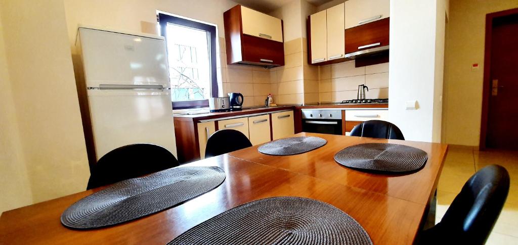 GrandVille Apartments - Duplex Four-Bedroom Apartment