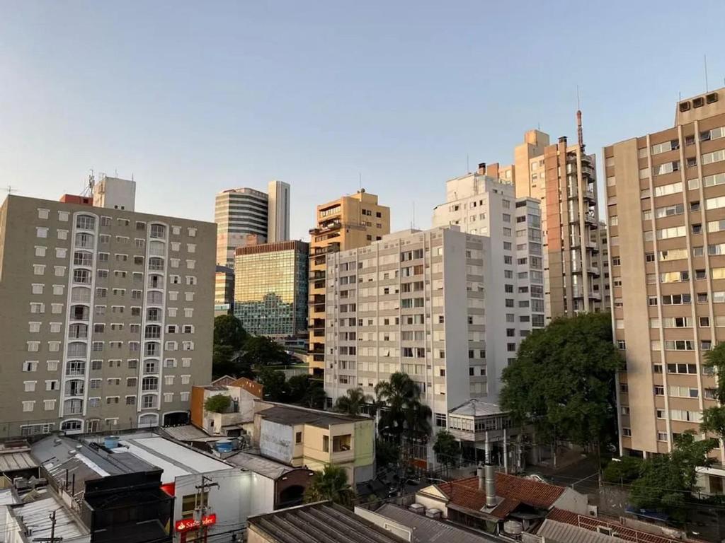  Studio moderno e prático na região dos jardins