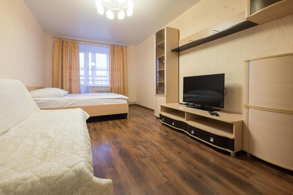 Авито томск 2 комнатные квартиры. Советская 69. Советская 69 Томск. Томск Советская улица 65 Вайар. Томск аренда квартир спальне.