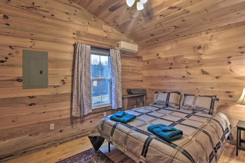 Rural Retreat - 1 Mile to Holston River Weir Dam!, Bristol, United States