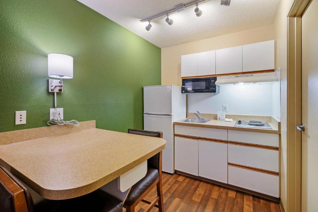 Extended Stay America Suites - Washington, DC - Reston - スタジオ ダブルベッド 2 台