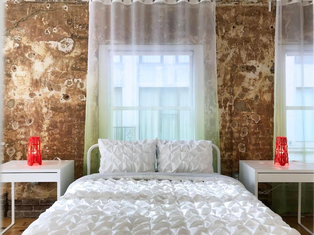 Легло или легла в стая в Downtown Romance - Location - Comfort - Style