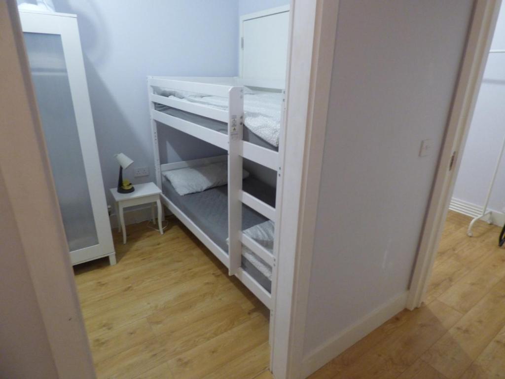 Entire Flat for Group in London close Station
