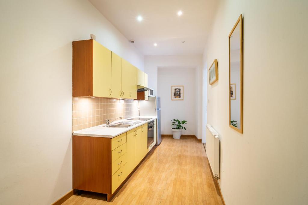 Royal Road Residence - 12