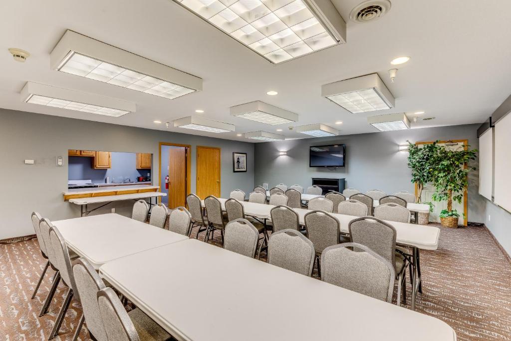 Best Western Lakewinds photo