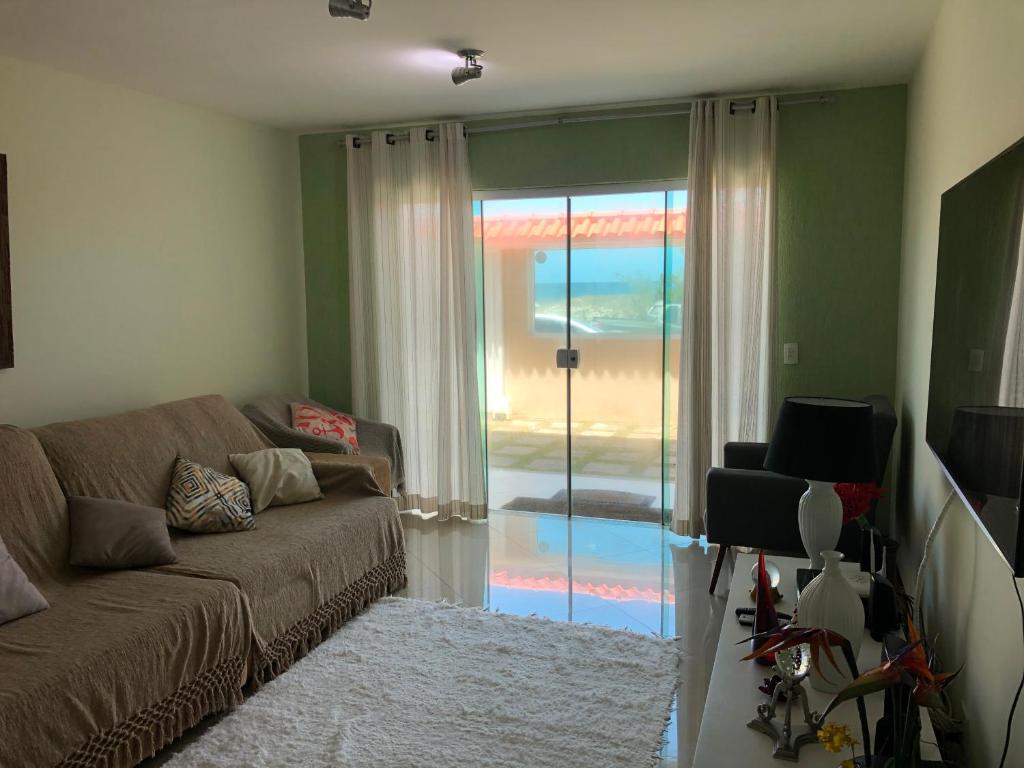  Casa de frente para praia