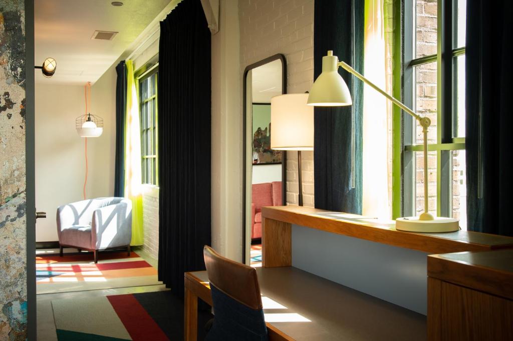 Hotel Indigo - Madison Downtown by IHG photo