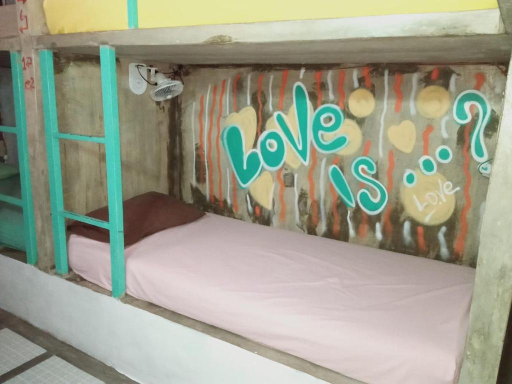 Yez Yez Yez All Good Hostel - Bunk Bed In Female Dormitory Room