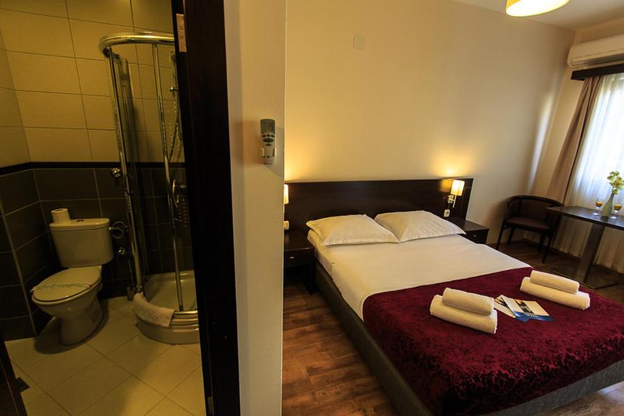 Lucic Rooms & Suites - 1