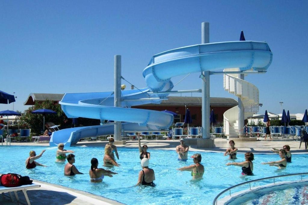 Bazén v ubytování Hotel Lido Bibione Beach nebo v jeho okolí
