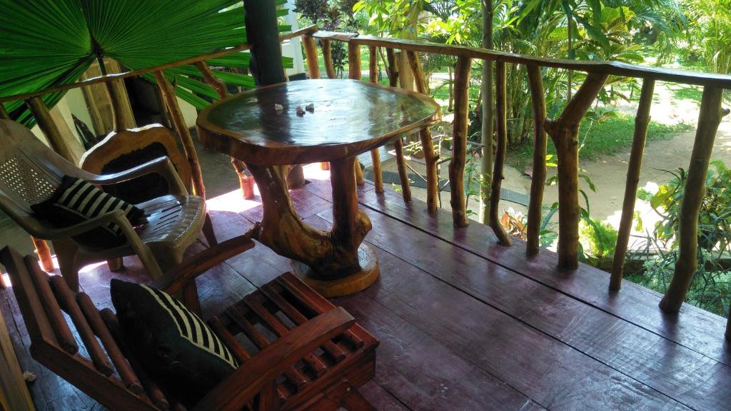 Balkón nebo terasa v ubytování Shan Home Stay Sigiriya