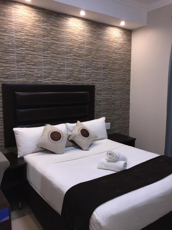 Bayside Hotel Empangeni - Double Room With Shower