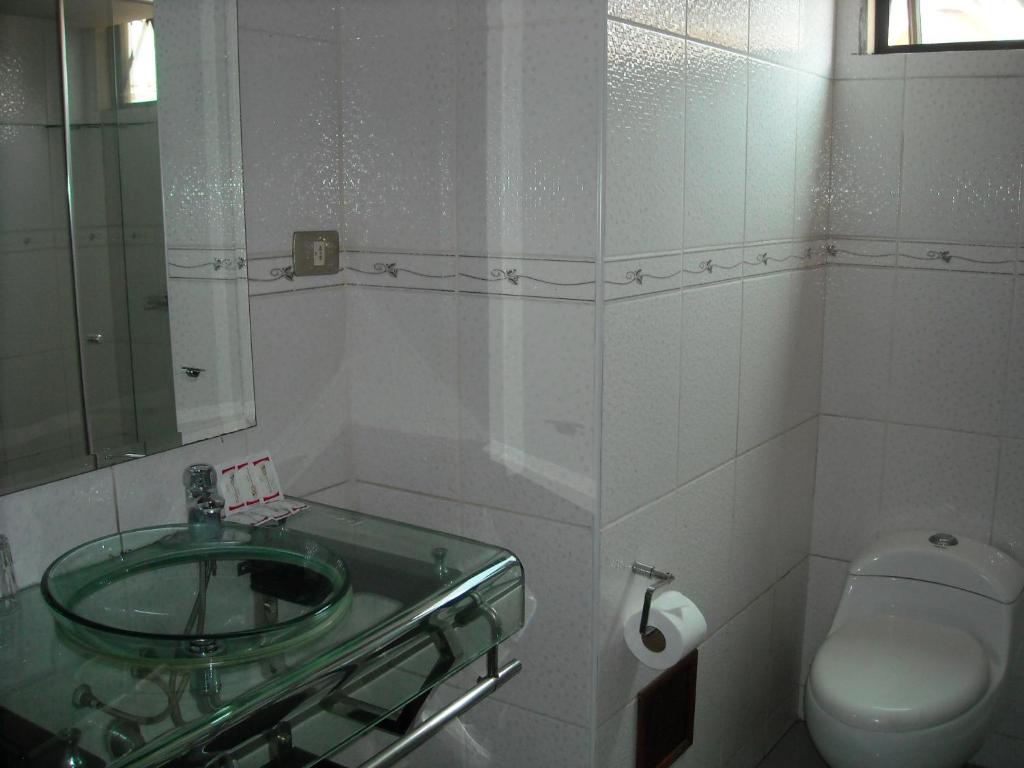 Kopalnica v nastanitvi Hotel Continental Lima