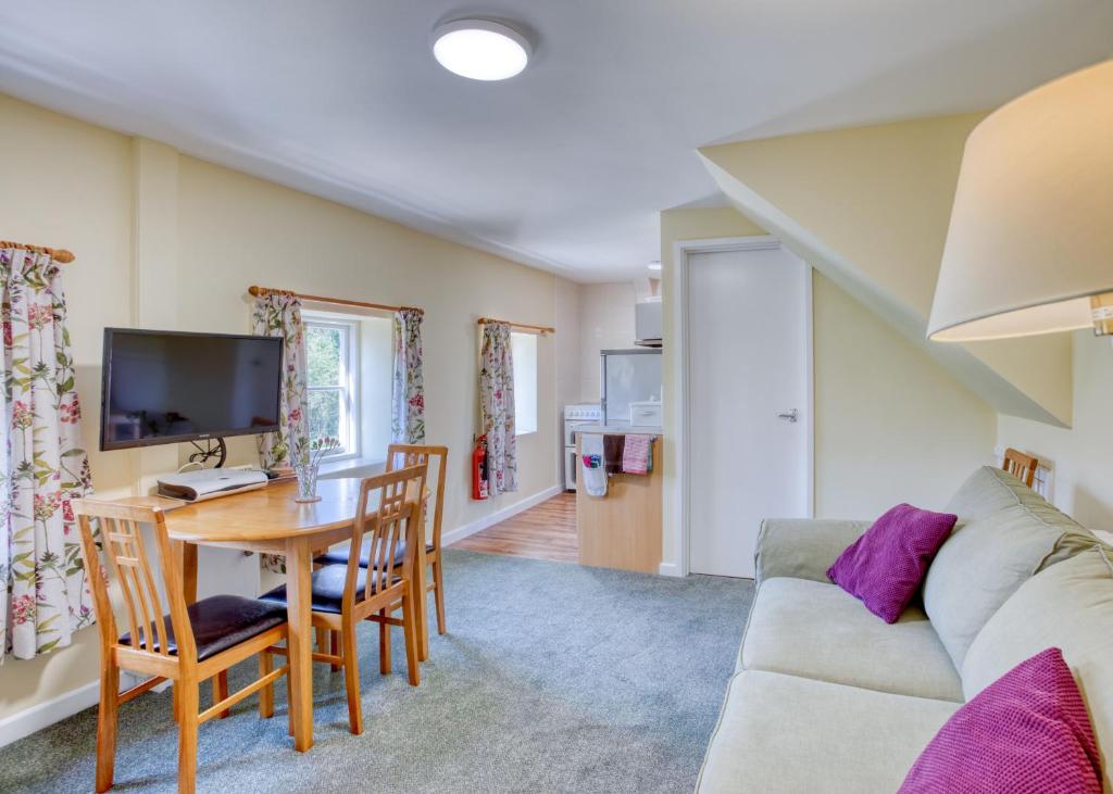 TV a/nebo společenská místnost v ubytování Le Douit Farm Self Catering