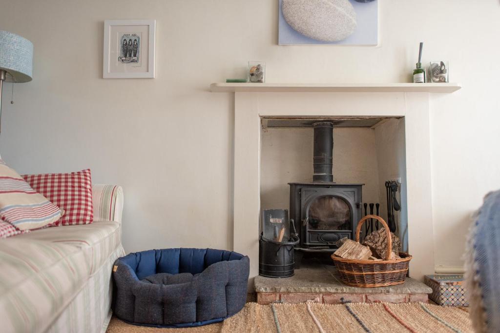 Silver Cottage, Central Lyme Regis, No Car Required, Dogs Welcome