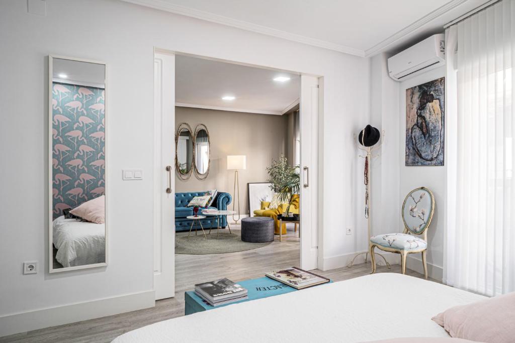 Posteľ alebo postele v izbe v ubytovaní Deluxe Rue Bohème