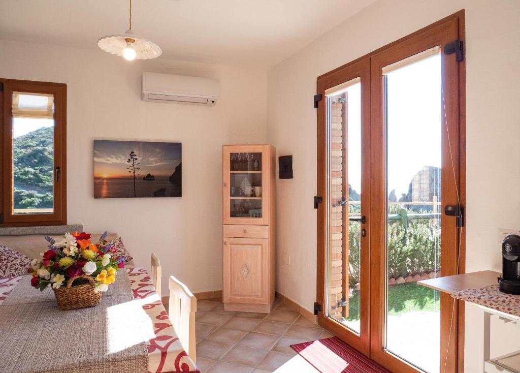 A balcony or terrace at Il Tramonto Tanca Piras