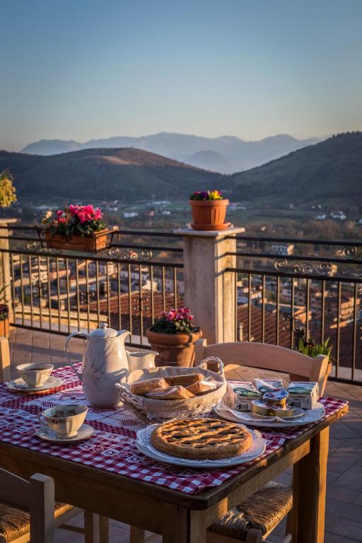 Nespecifikovaný výhled na hory nebo výhled na hory při pohledu z bed and breakfast