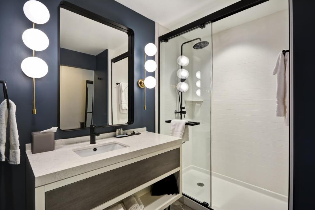 Hotel Indigo Kansas City - The Crossroads by IHG - Standaard King Kamer