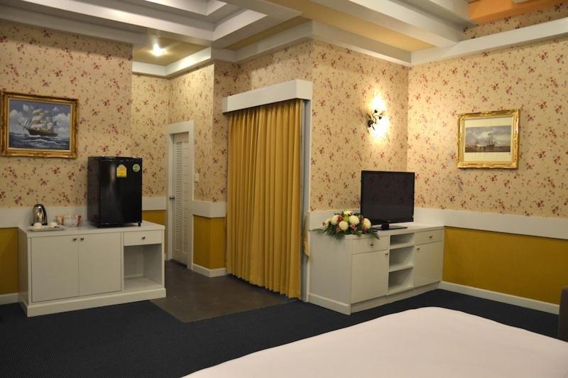 Raya Grand Hotel - Grand Deluxe Double Room