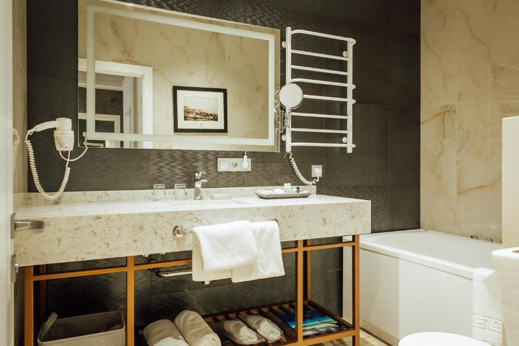 Alice Place Hotel - Habitación Doble Con Baño Compartido