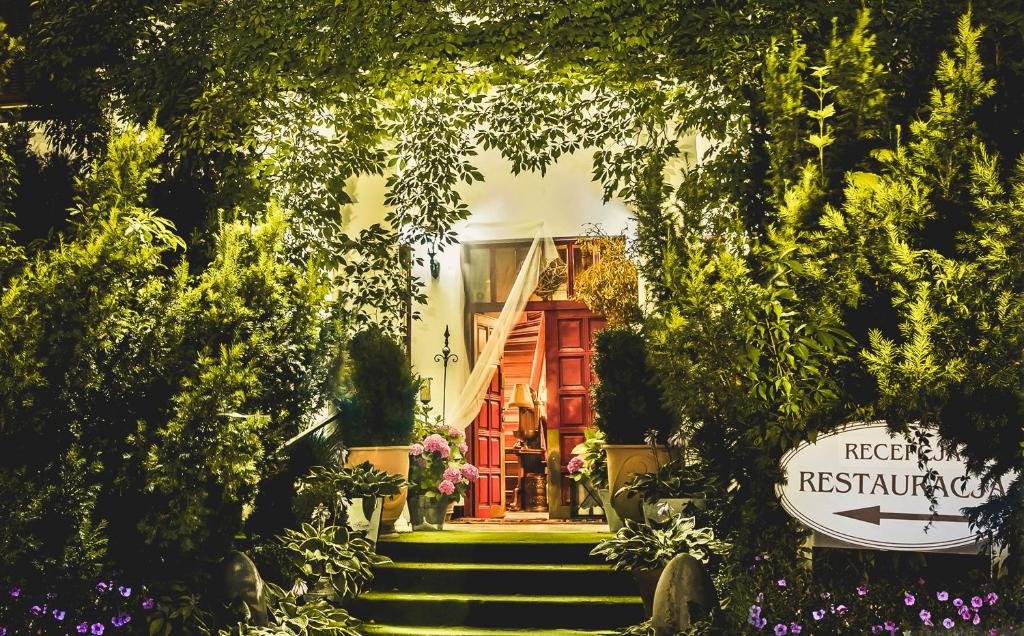 Dwór Giemzów Hotel - Autostrada A1 - Resim 23