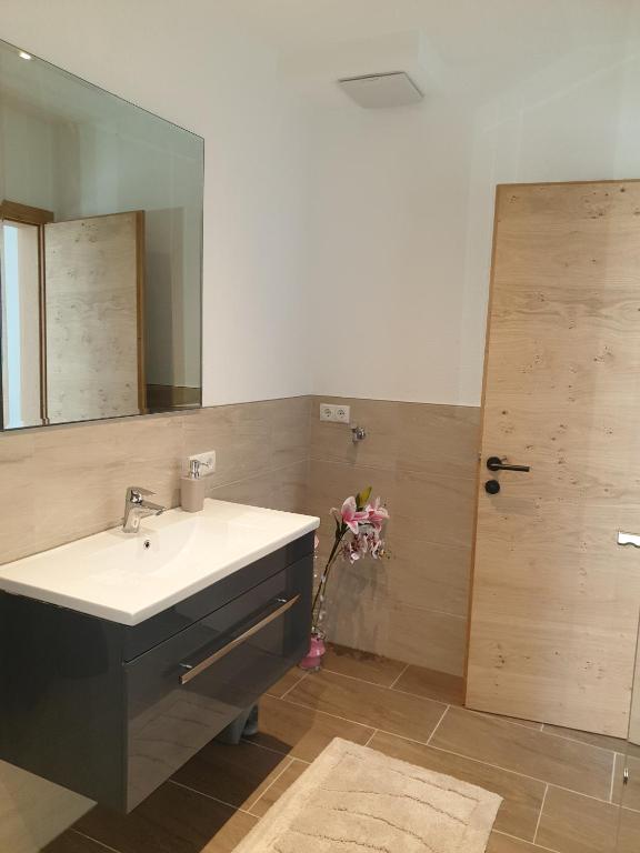 Koupelna v ubytování Haus Bergglück