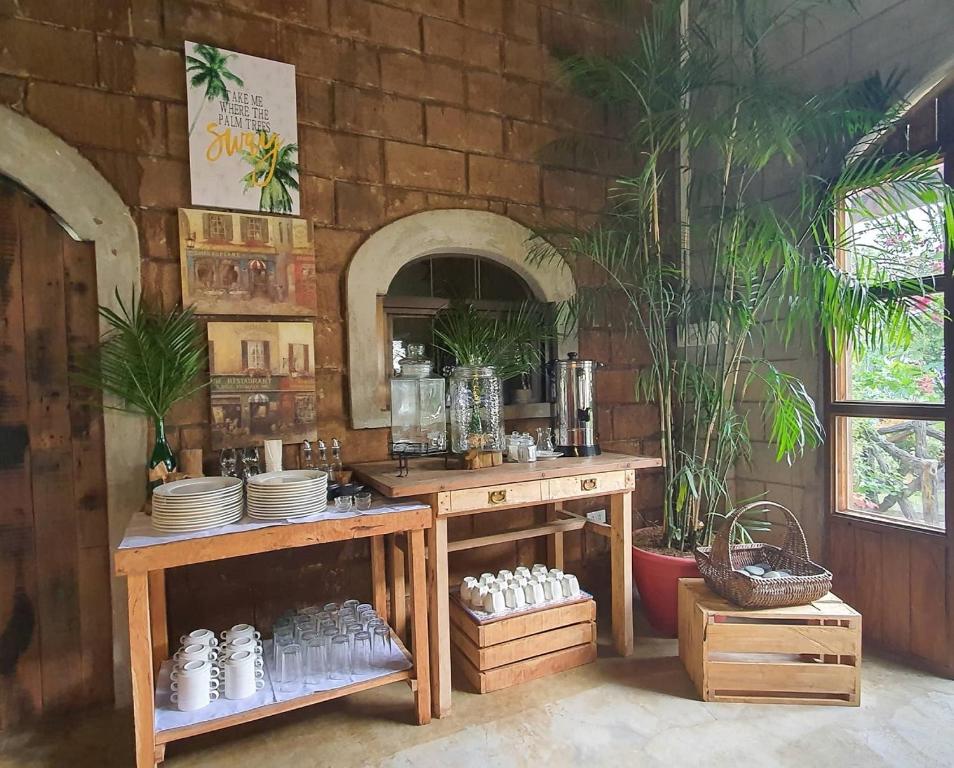 Nápoje v ubytování Spacio Caliraya Bed & Breakfast