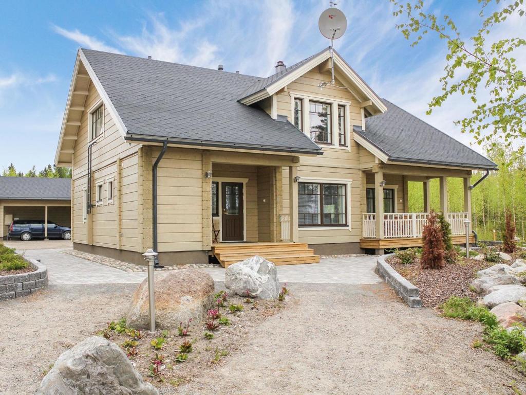 Το κτήριο όπου στεγάζεται  η παραθεριστική κατοικία