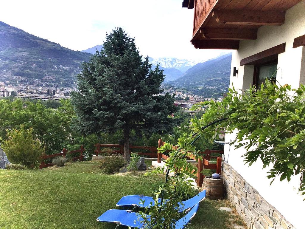 Nespecifikovaný výhled na hory nebo výhled na hory při pohledu z bed and breakfast