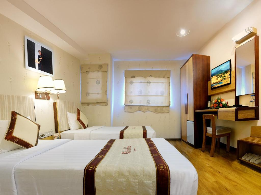 Elios Hotel - Senior Superior Twin Room