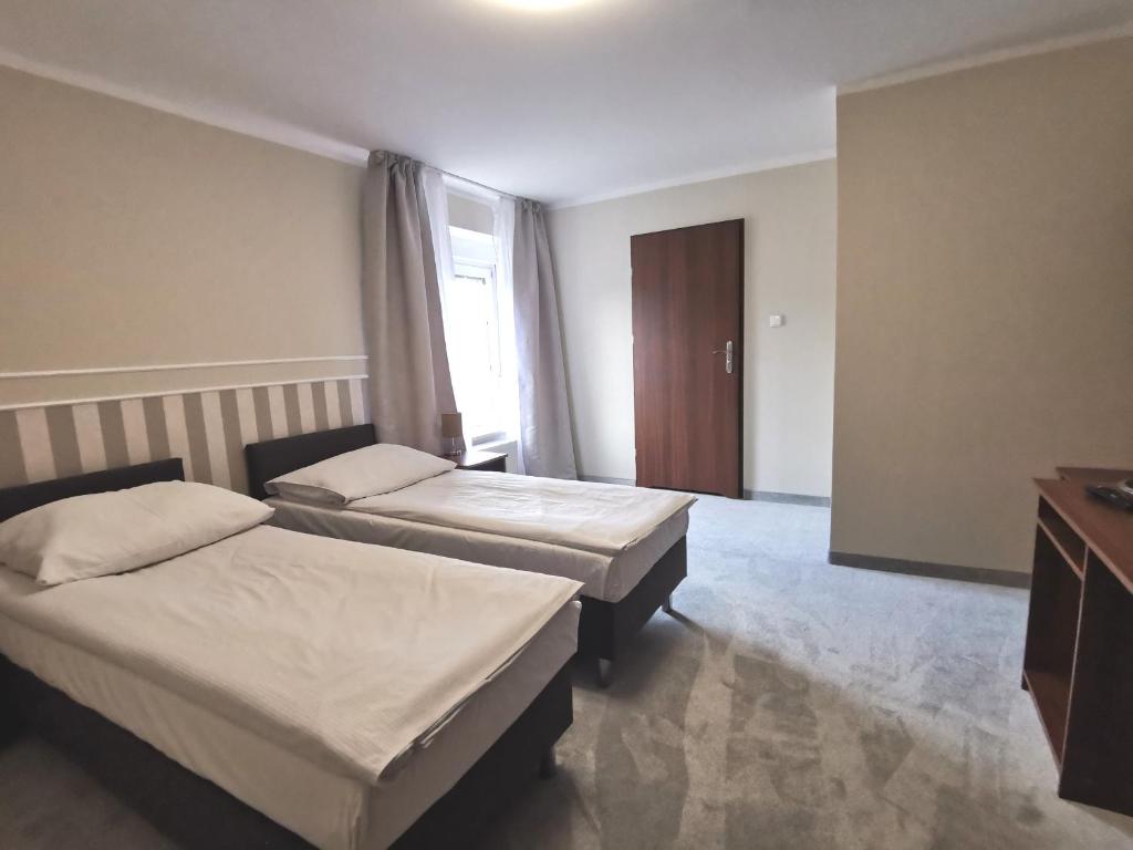 Pokoje gościnne Rubin - Double Or Twin Room With Private Bathroom