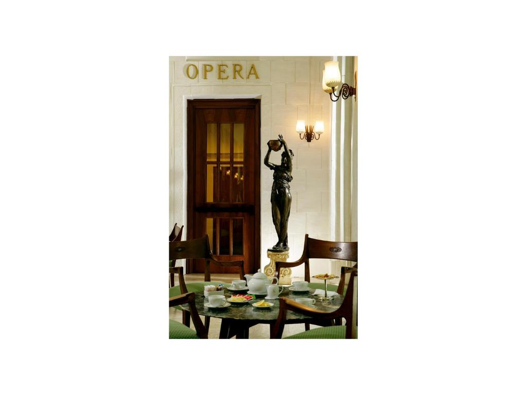 Hotel Quirinale - Resim 12