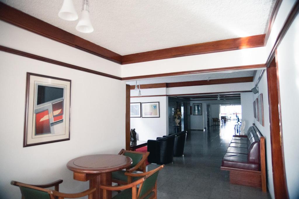  Lucape Palace Hotel