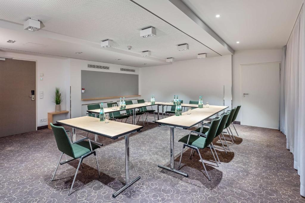 Park Inn by Radisson Nürnberg - Resim 36