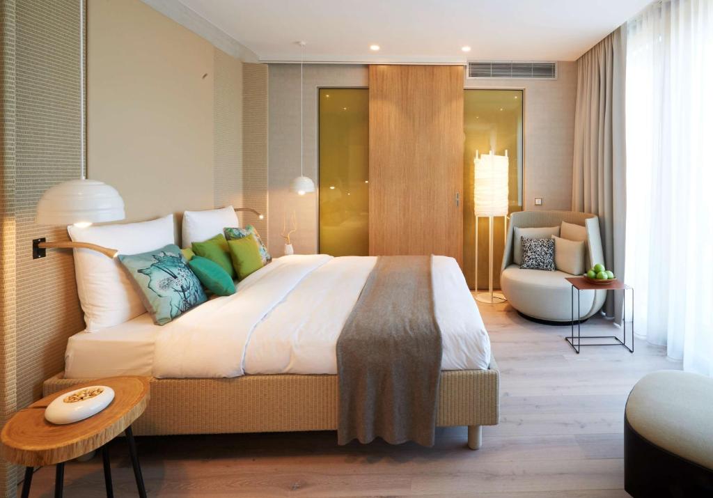 Postel nebo postele na pokoji v ubytování Radisson Blu Hotel Köln