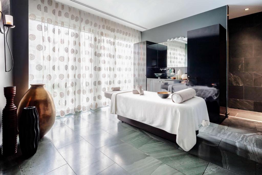 Radisson Blu Hotel, London Canary Wharf East - Resim 13