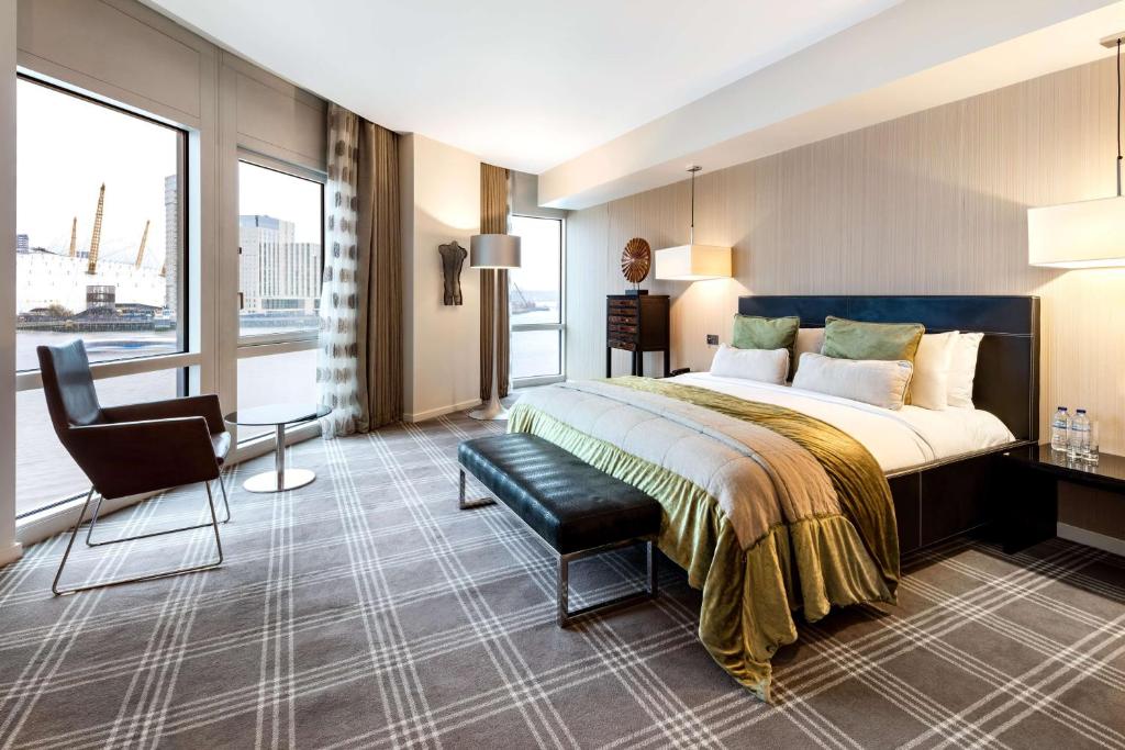 Radisson Blu Edwardian New Providence Wharf Hotel, London