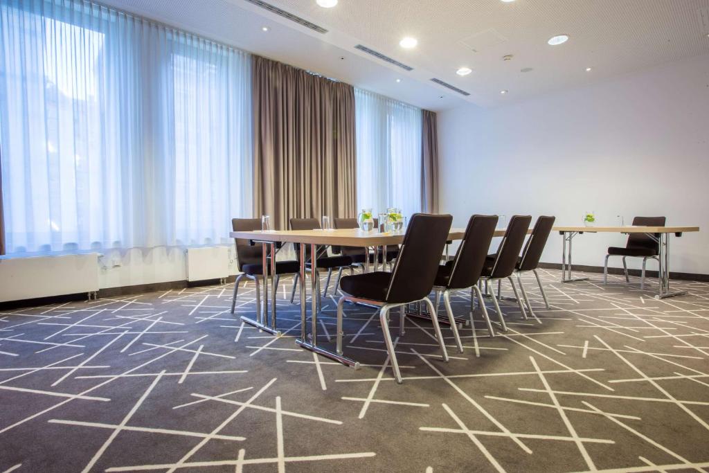 Park Inn by Radisson Stuttgart - Resim 43