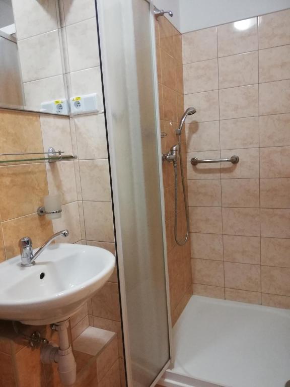 ABC Hotel Nitra - Resim 6