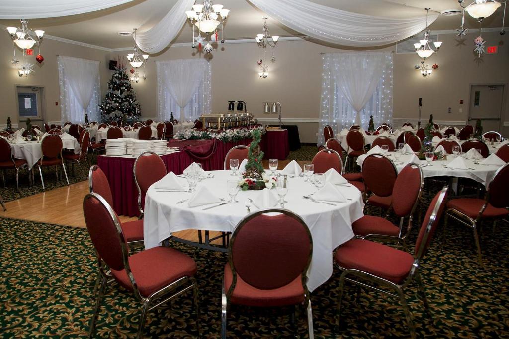 Restaurace v ubytování Days Inn by Wyndham Penticton Conference Centre