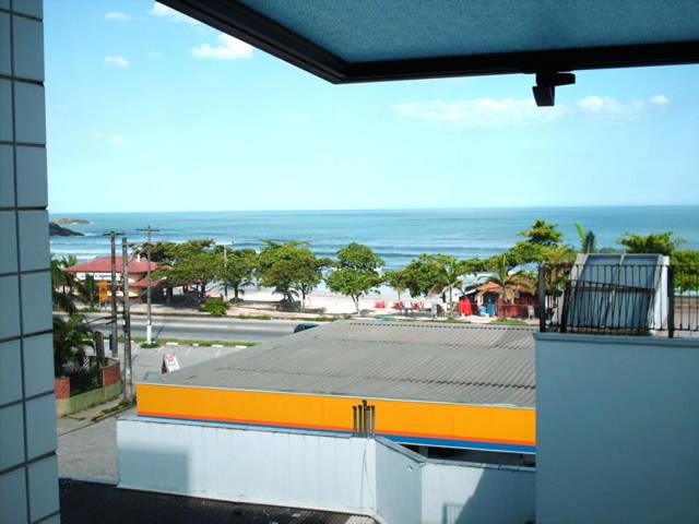  Apto Beira Mar de 02 quartos com ar condicionado