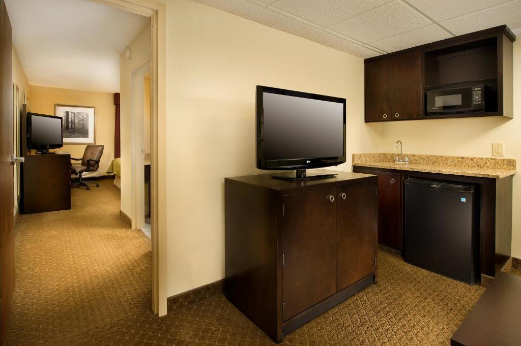 Holiday Inn Portland-Airport I-205, an IHG Hotel - 