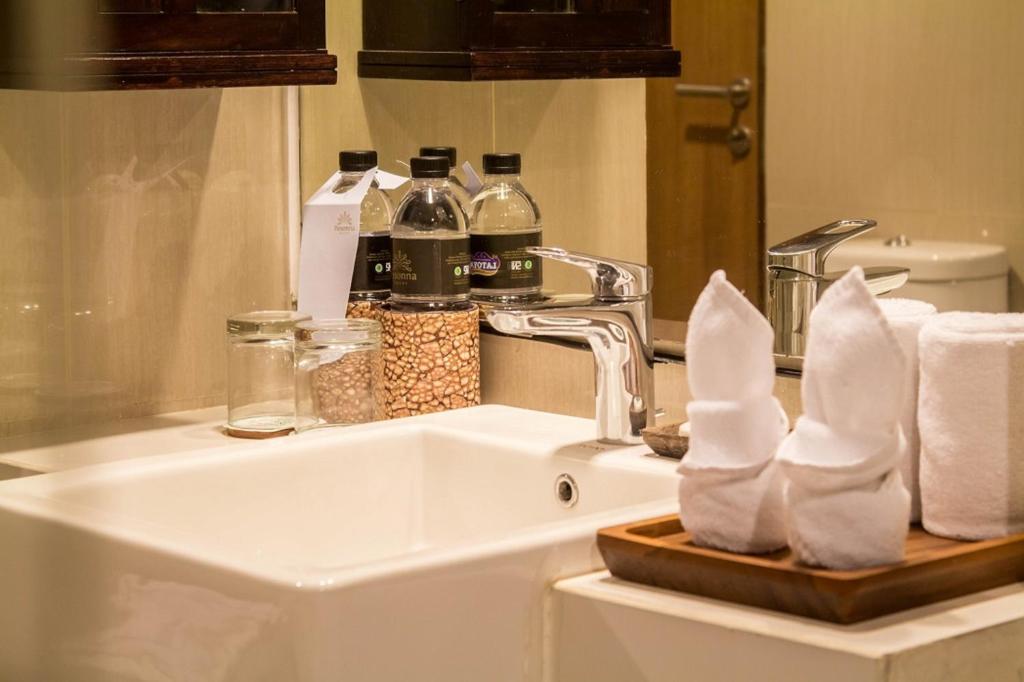 Kuchyň nebo kuchyňský kout v ubytování KHAS Tugu Hotel Yogyakarta